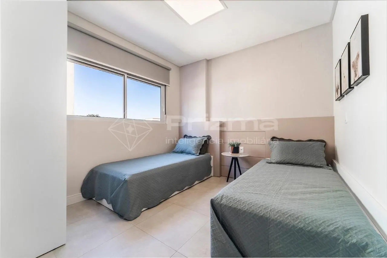 Mario Guilherme - Apto - 303 - Lindo Apartamento Condominio De Alto Padrao Com Piscina E Academia. Bombinhas 0*,