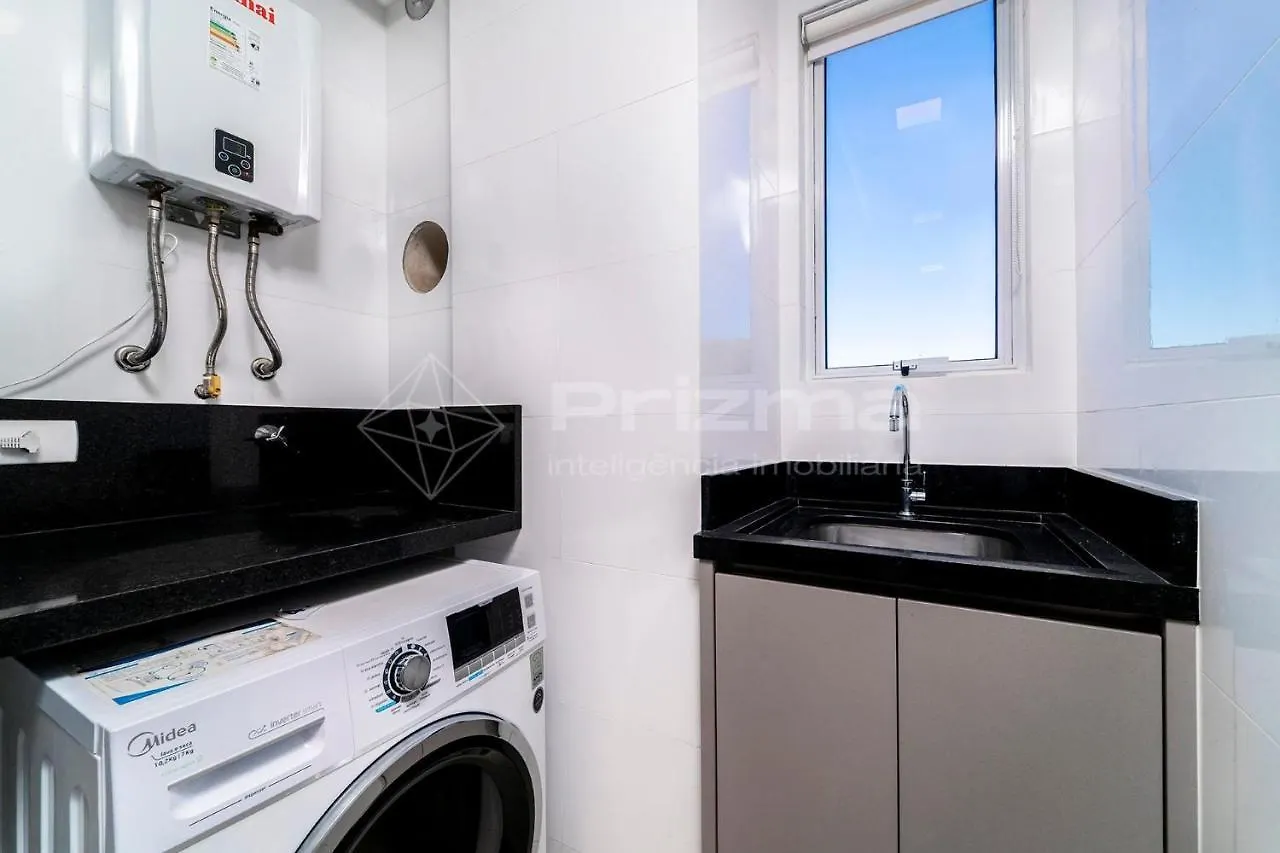 Mario Guilherme - Apto - 303 - Lindo Apartamento Condominio De Alto Padrao Com Piscina E Academia. Bombinhas Brazílie