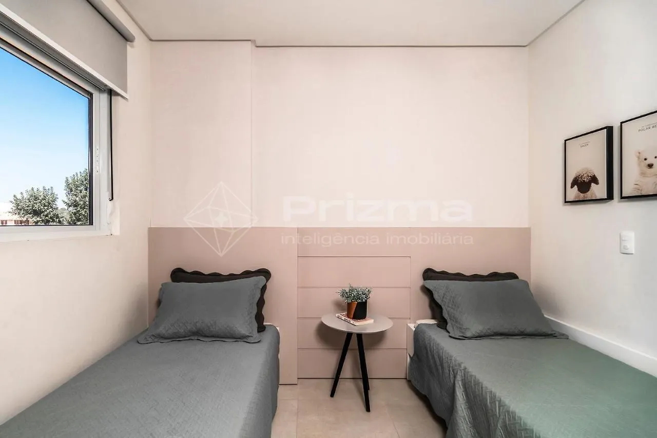 Mario Guilherme - Apto - 303 - Lindo Apartamento Condominio De Alto Padrao Com Piscina E Academia. Bombinhas