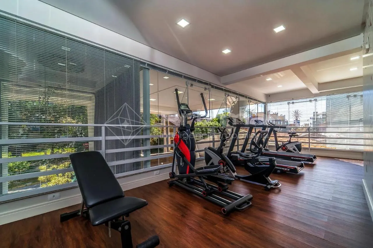 Mario Guilherme - Apto - 303 - Lindo Apartamento Condominio De Alto Padrao Com Piscina E Academia. Bombinhas