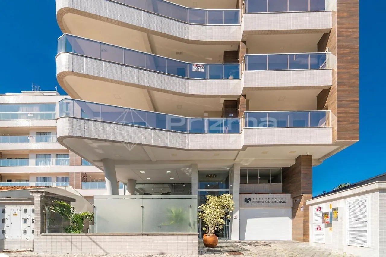 Mario Guilherme - Apto - 303 - Lindo Apartamento Condominio De Alto Padrao Com Piscina E Academia. Bombinhas Brasile